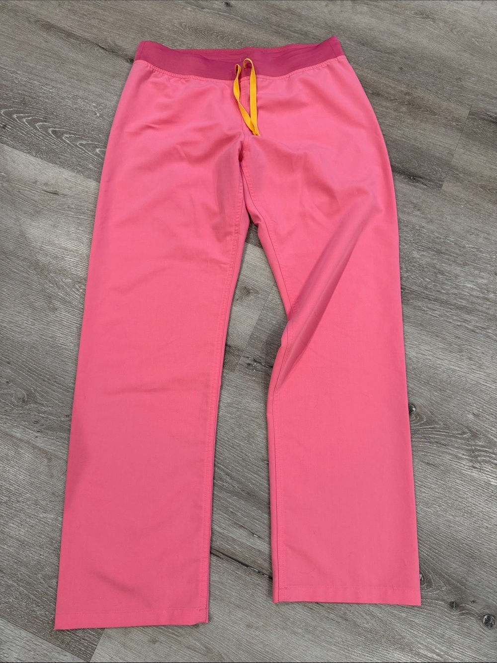 Figs Women’s Livingston Pink Scrub Pants